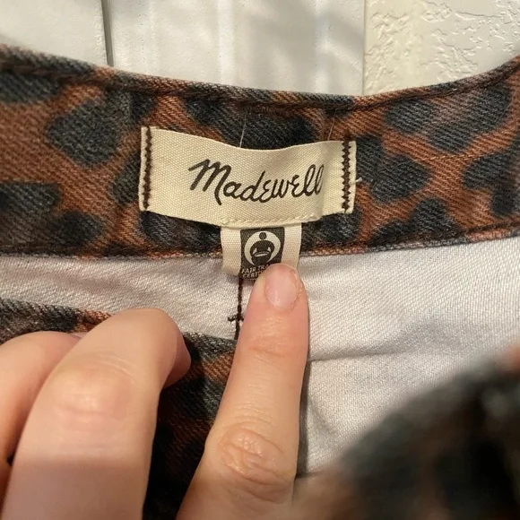 Madewell Leopard Print Low Slung Baggy Jeans in Dark Coffee - Picture 7 of 11